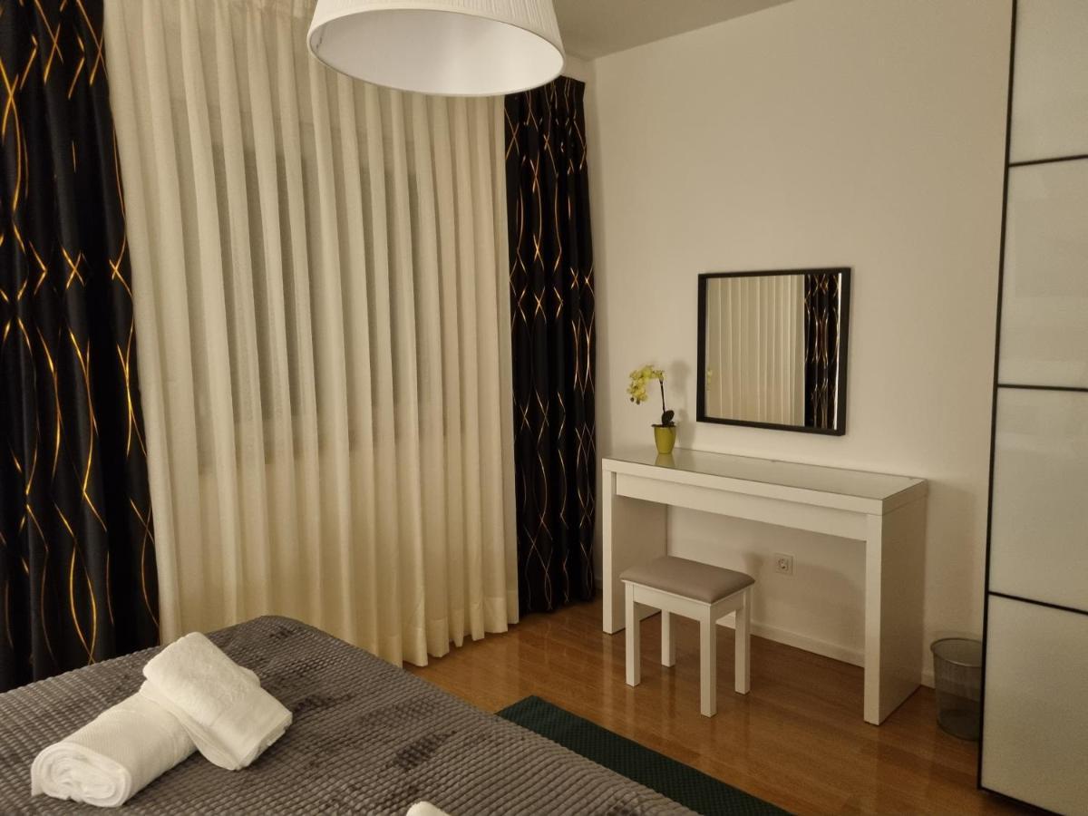 Luxury Apartments Hills Вир Екстер'єр фото